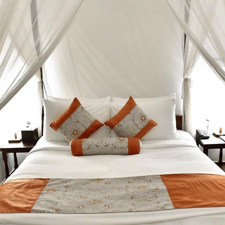 Niraamaya Wellness Retreats, Surya Samudra, Ковалам Экстерьер фото