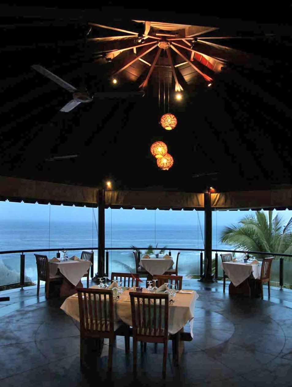 Niraamaya Wellness Retreats, Surya Samudra, Ковалам Экстерьер фото