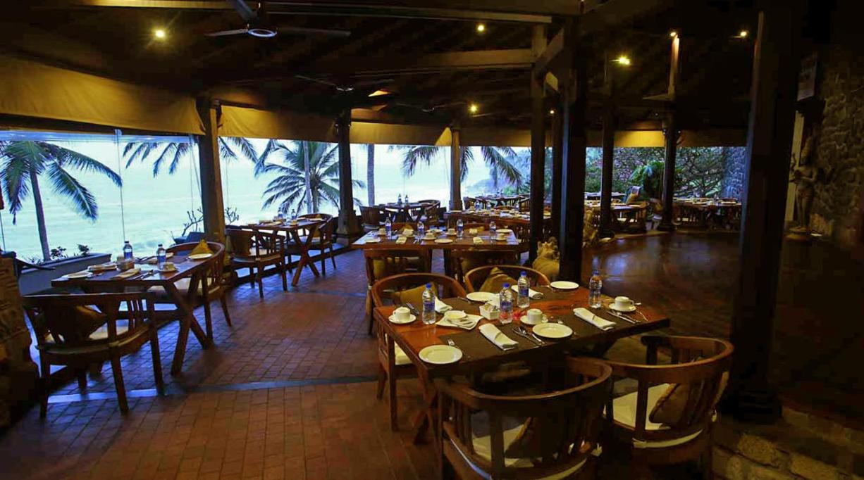Niraamaya Wellness Retreats, Surya Samudra, Ковалам Экстерьер фото