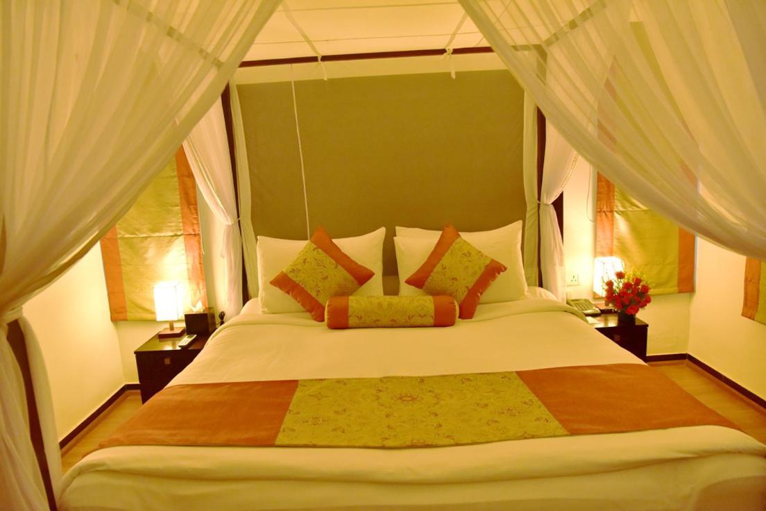 Niraamaya Wellness Retreats, Surya Samudra, Ковалам Экстерьер фото