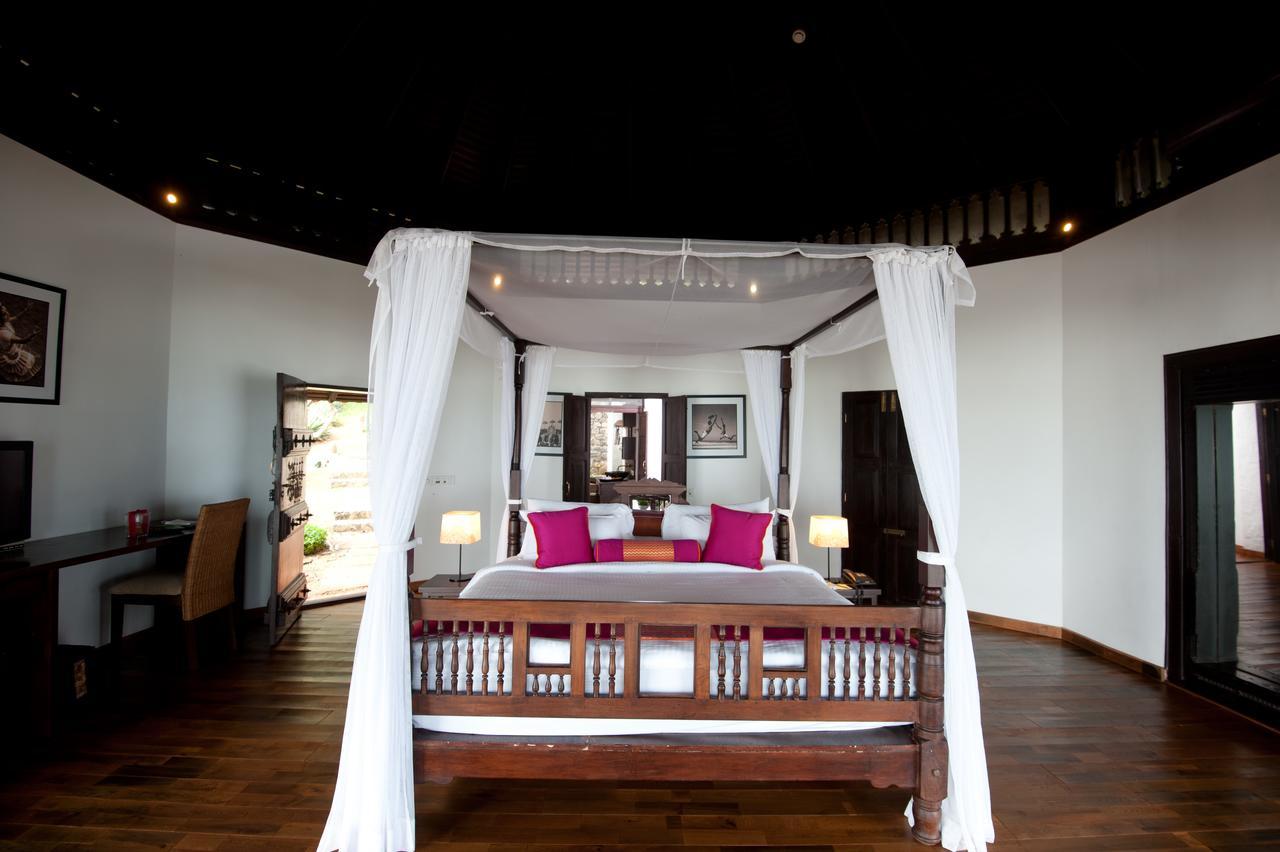 Niraamaya Wellness Retreats, Surya Samudra, Ковалам Экстерьер фото