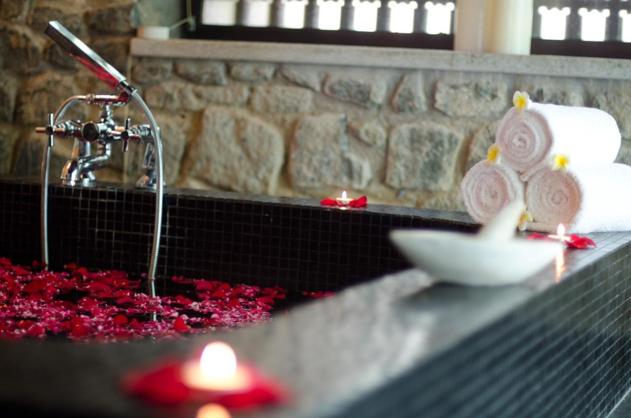Niraamaya Wellness Retreats, Surya Samudra, Ковалам Экстерьер фото