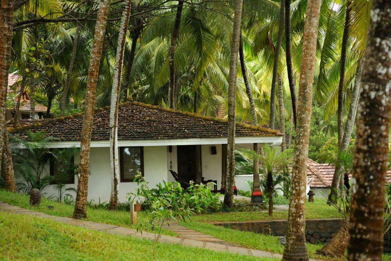Niraamaya Wellness Retreats, Surya Samudra, Ковалам Экстерьер фото