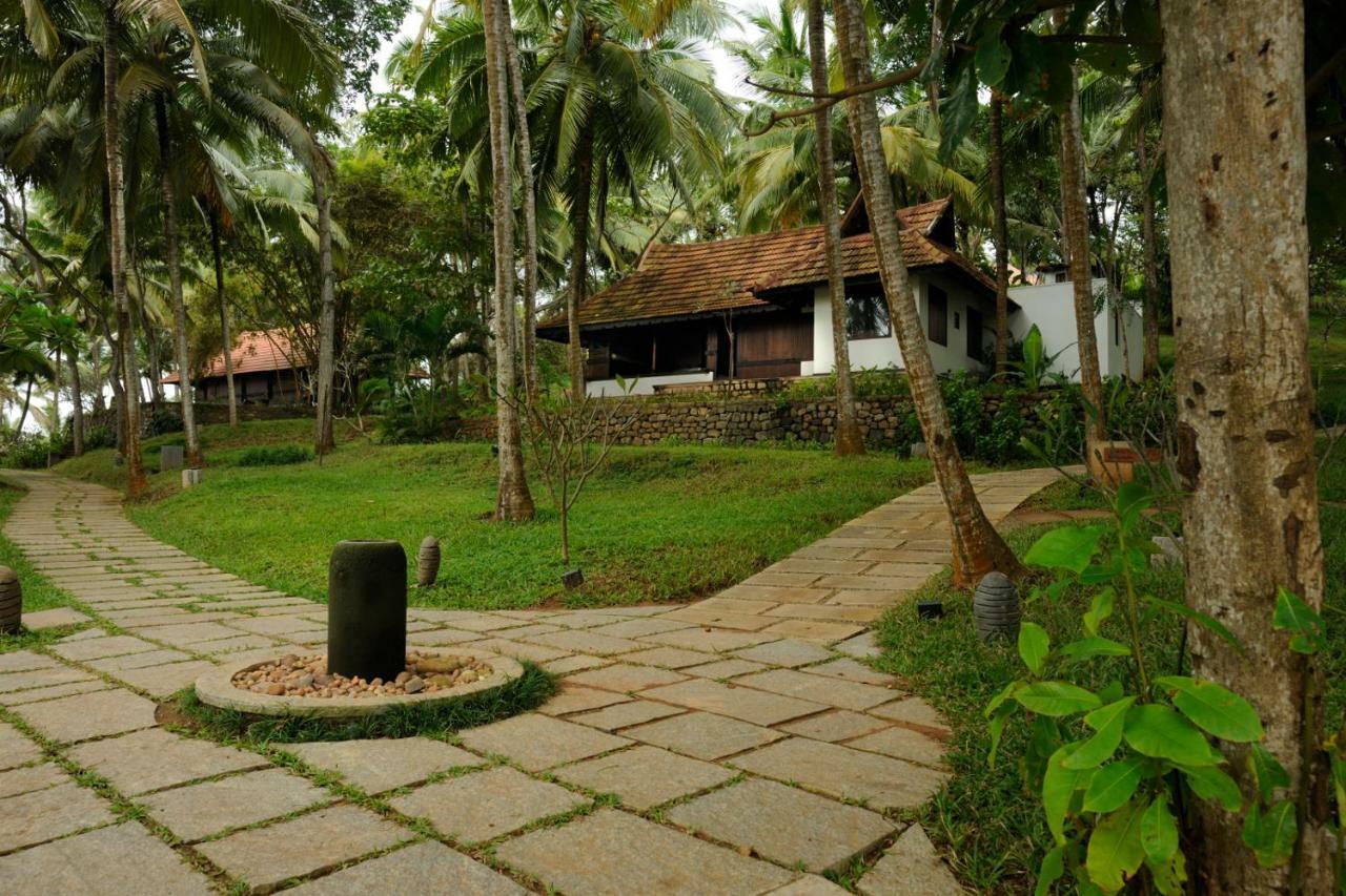 Niraamaya Wellness Retreats, Surya Samudra, Ковалам Экстерьер фото