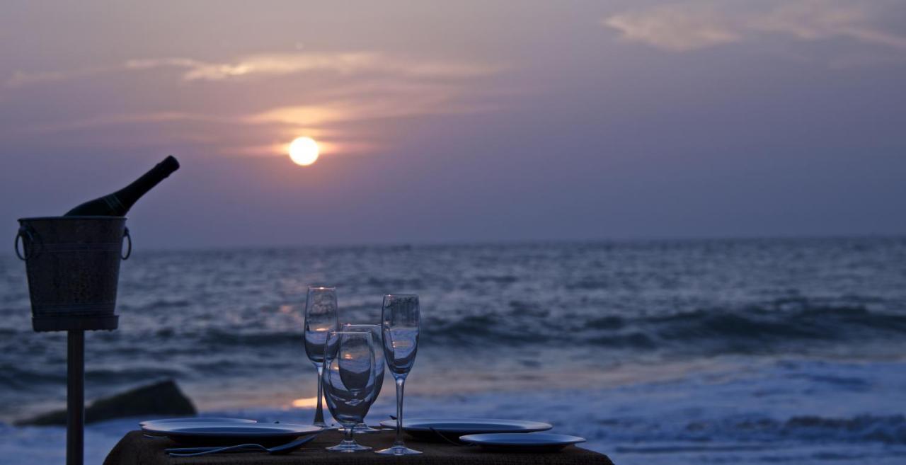 Niraamaya Wellness Retreats, Surya Samudra, Ковалам Экстерьер фото
